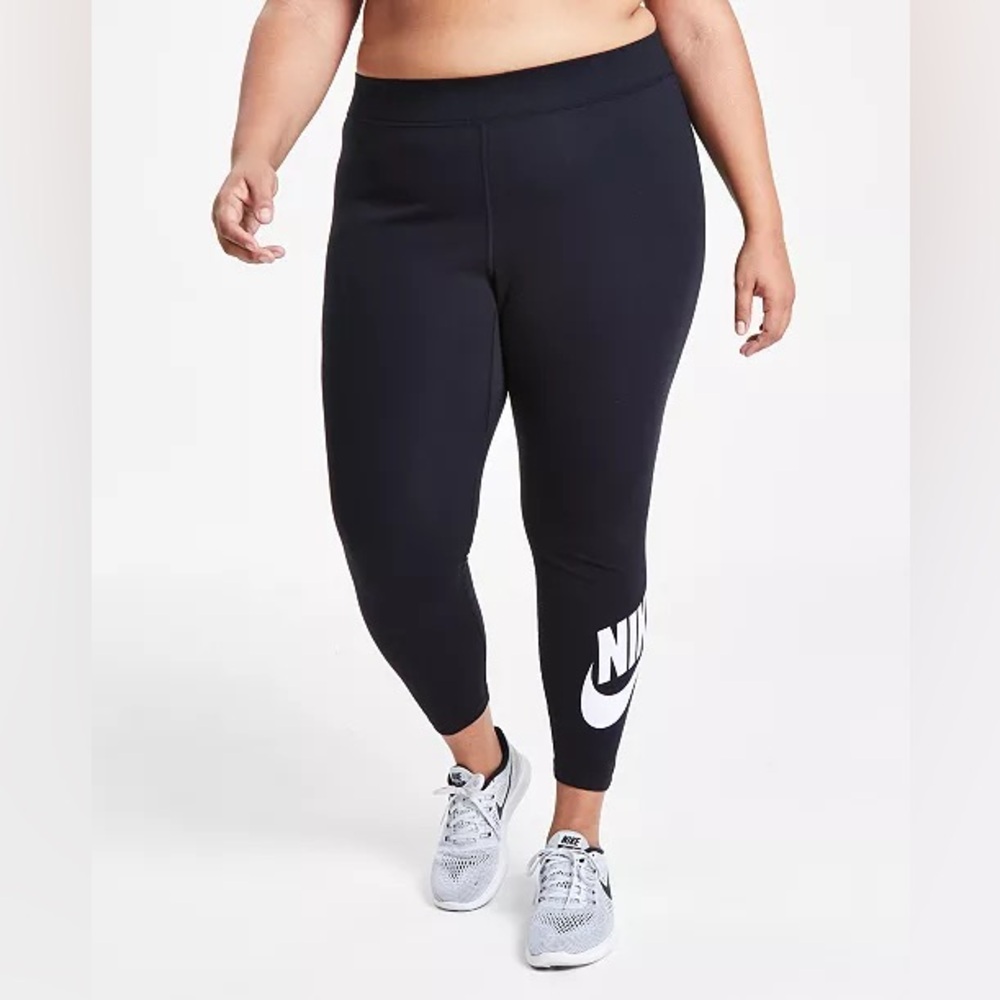 Nike Plus Size Sportswear Classics High-Waisted Graphic Leggings